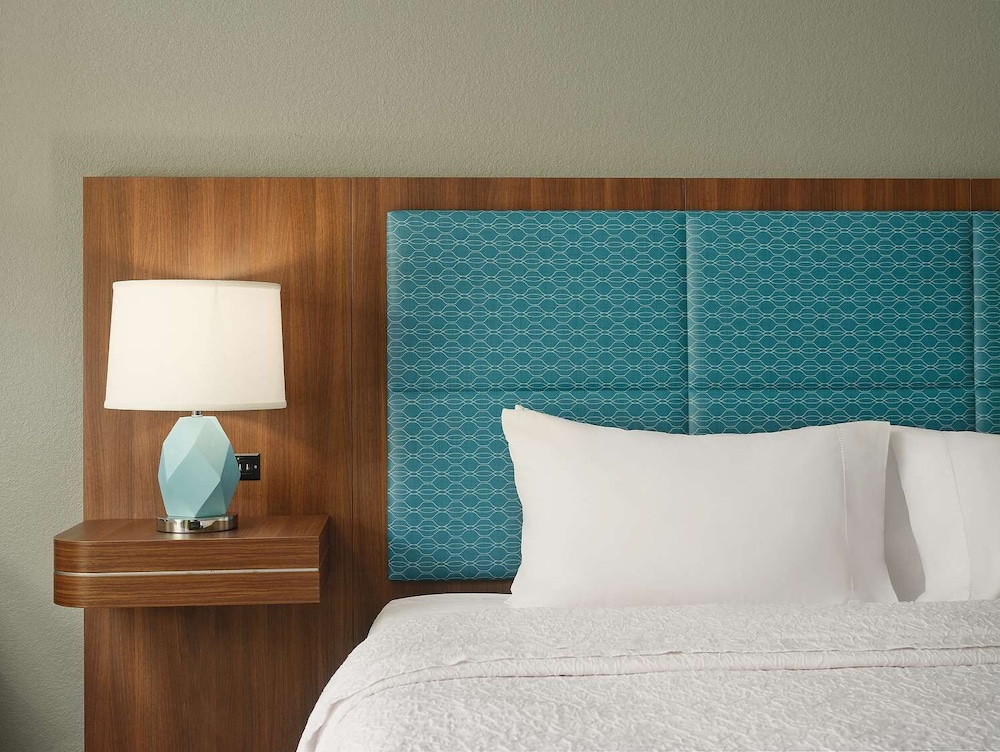 Room, 1 King Bed, Accessible - Photo 1