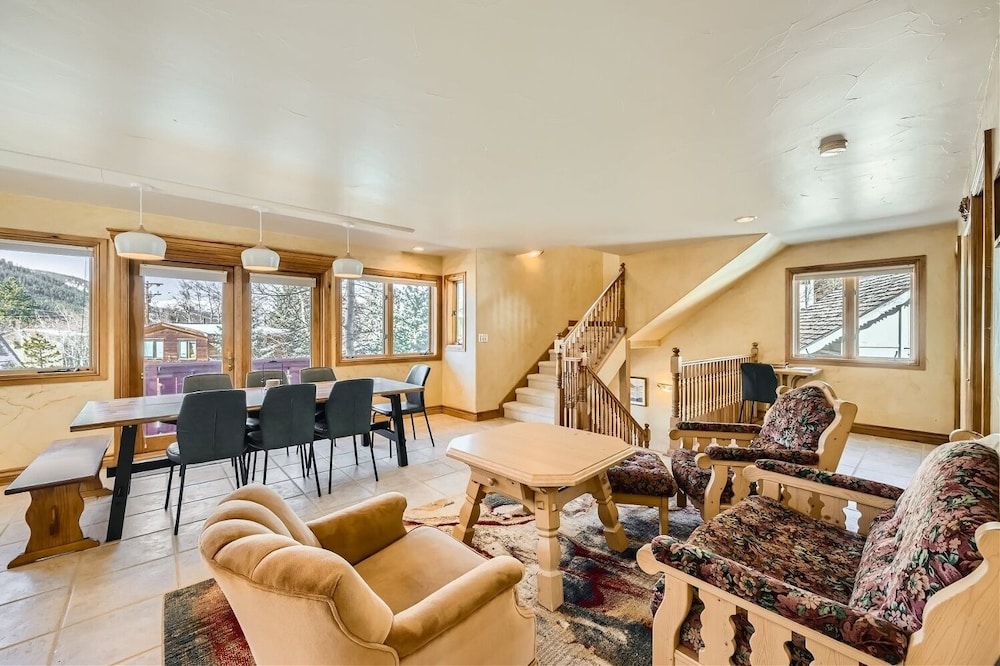 House, 4 Bedrooms