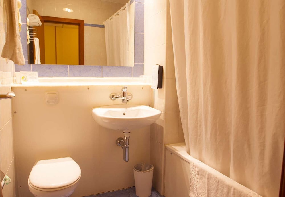 Triple Room - Photo 2