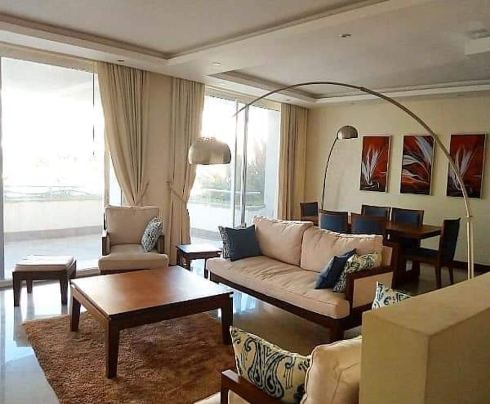 Penthouse, 3 Bedrooms, Balcony, Ocean View - Photo 2