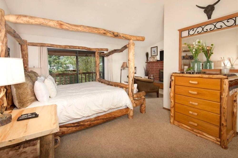 Townhome, 3 Bedrooms photo 1