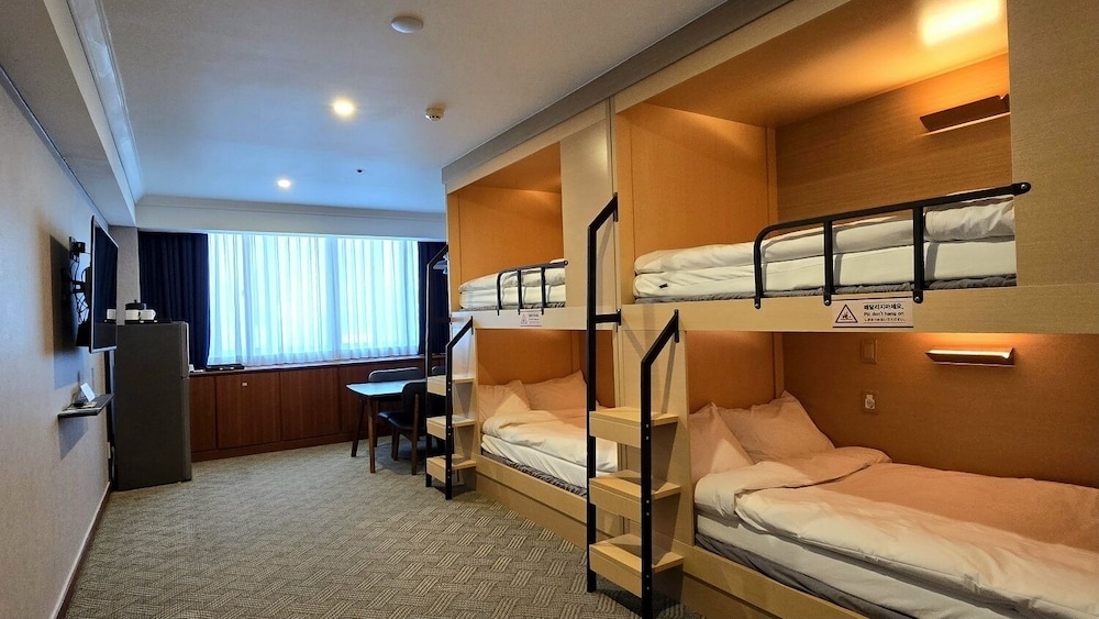 Family Bunkbed Room - [Hot Deal] Check-in at 5PM/ Check-out at 9AM / No Consecutive Nights