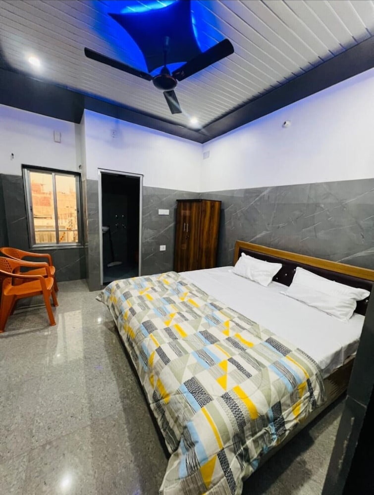 Deluxe Double Room, City View