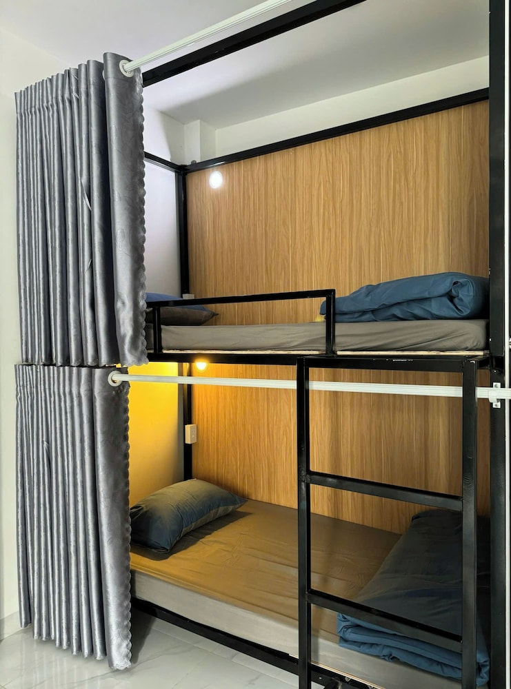 Deluxe Shared Dormitory, Mixed Dorm, Balcony, City View