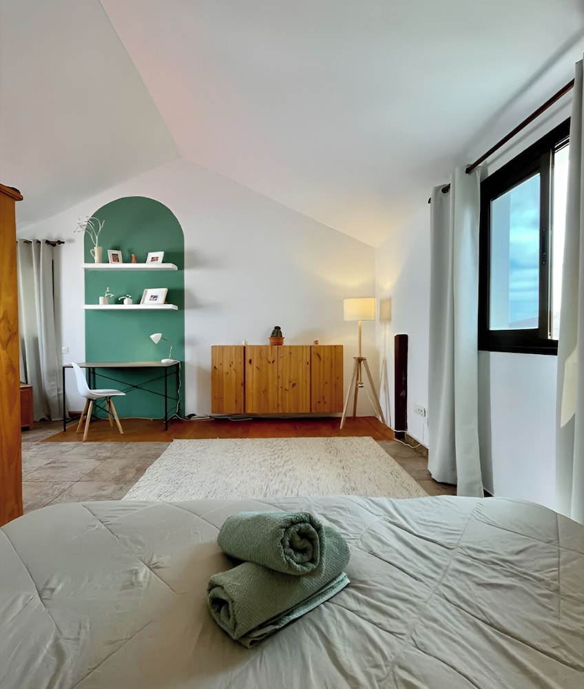 Deluxe Double Room, Garden View