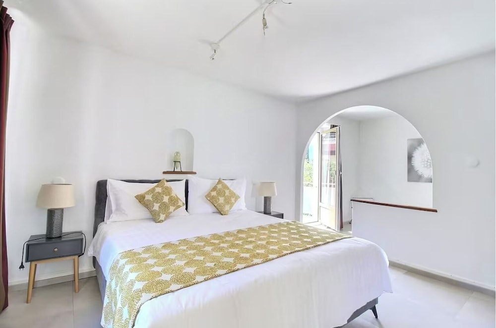 Standard and Rustic Room - detached from the Villa photo 3