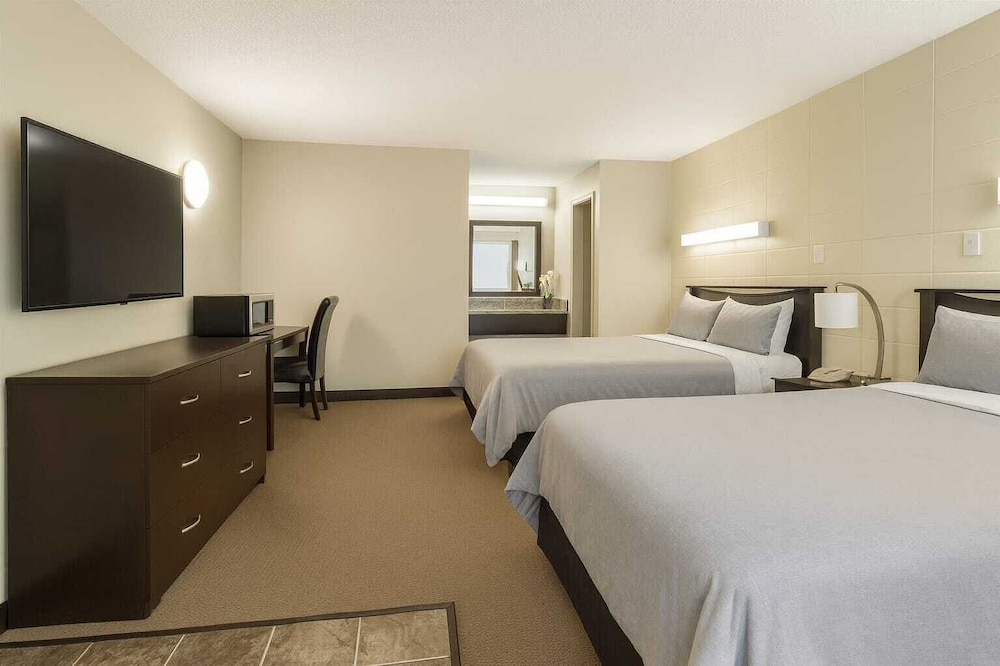 Economy Room, 2 Queen Beds photo 1