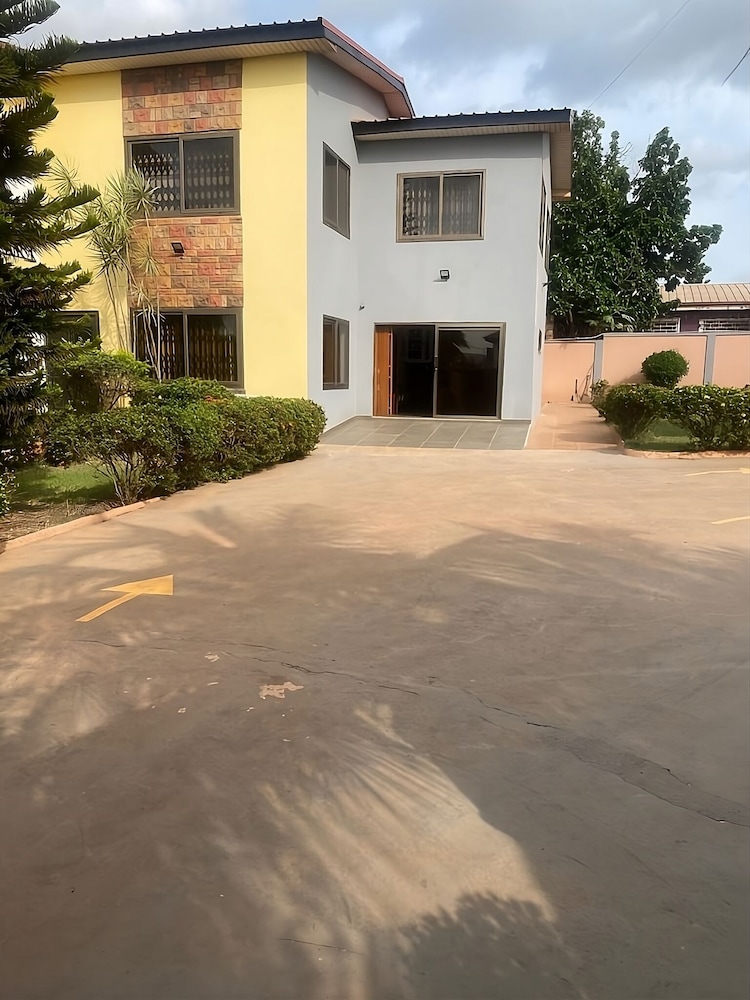 Room, 6 Bedrooms, Smoking, Balcony