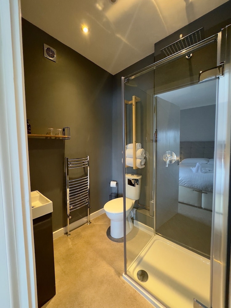 Comfort Double Room, Ensuite (River View) photo 3