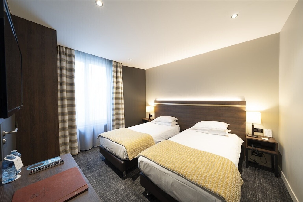 Superior Twin Room photo 3