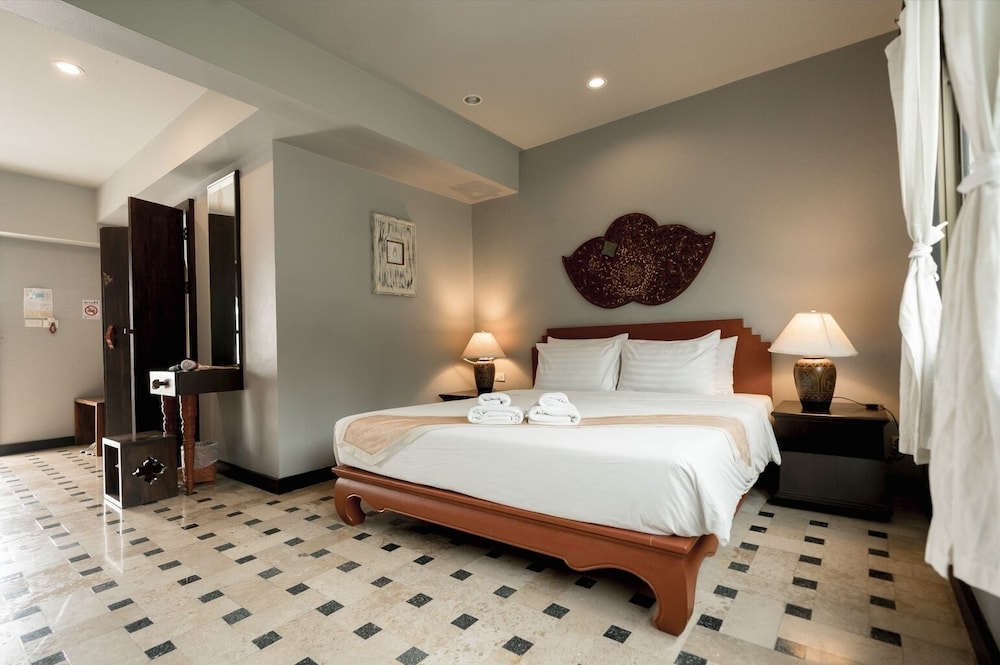 Standard Double Room, Pool View