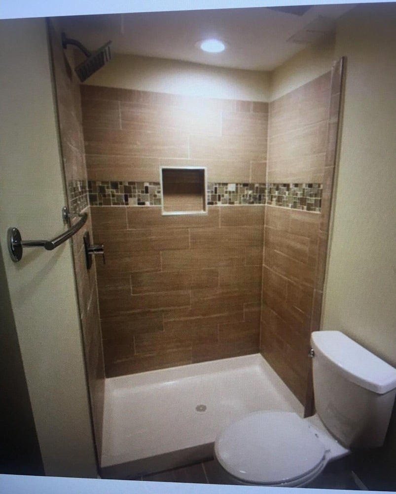 Executive Room - Photo 3