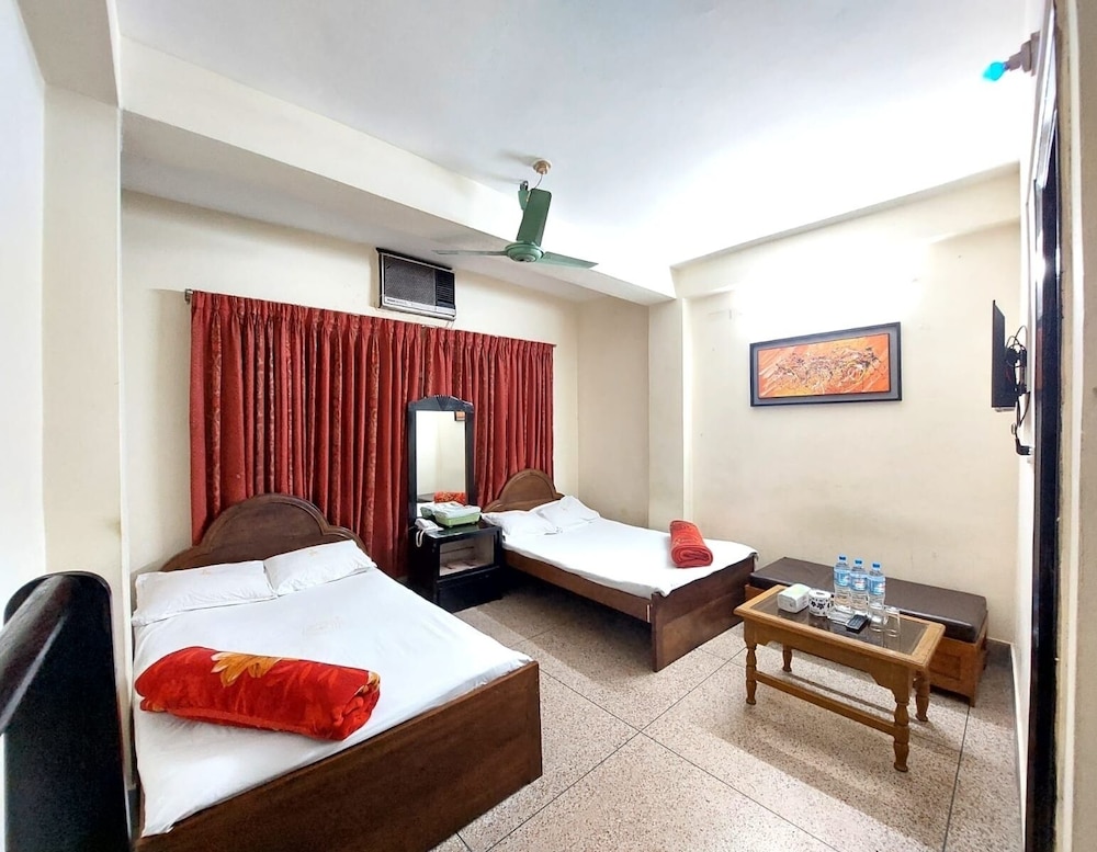 Deluxe Twin Room photo 3