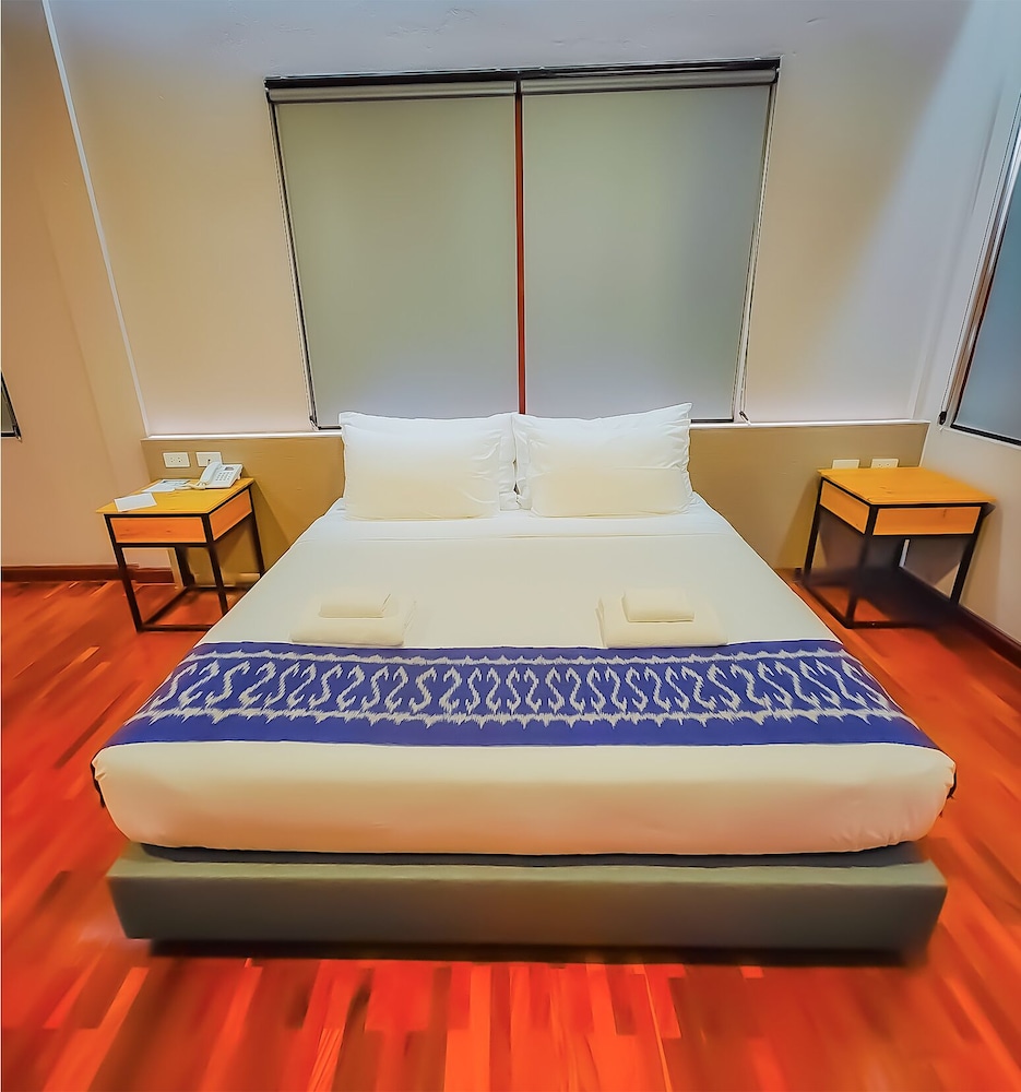Deluxe Double or Twin Room - Photo 16