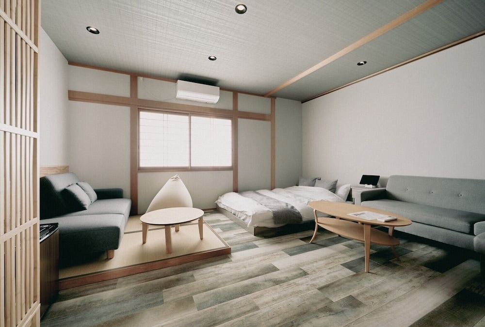 Superior Double Room, Non Smoking, Shared Bathroom - Photo 1