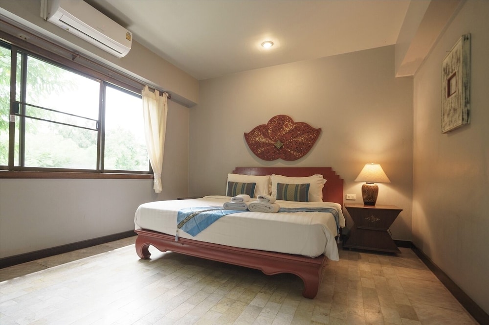 Deluxe Double Room, Pool View