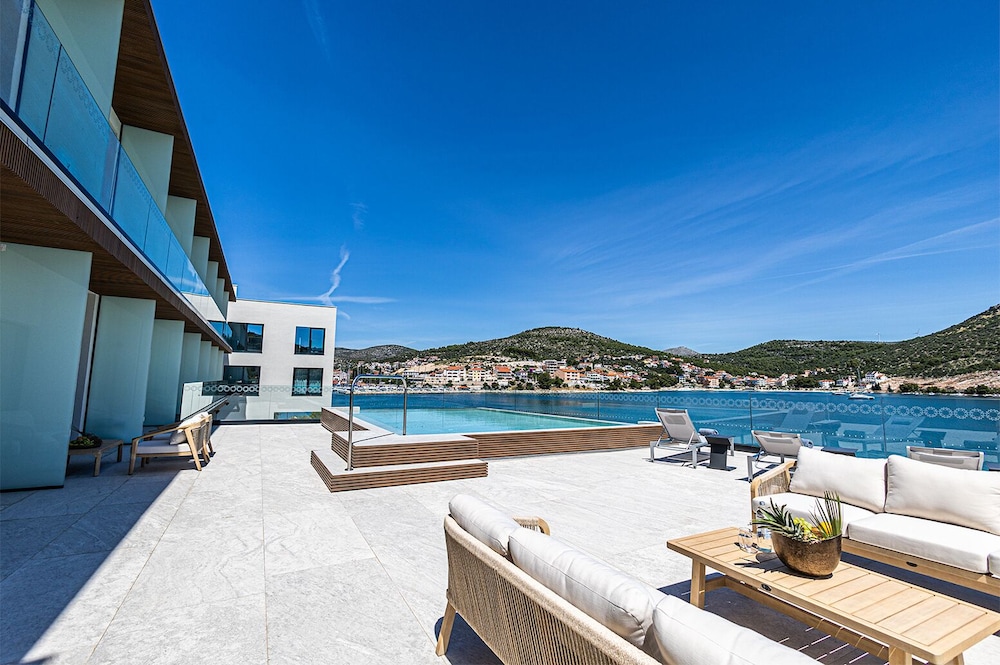 Deluxe Room, 2 Bedrooms, Terrace, Sea View