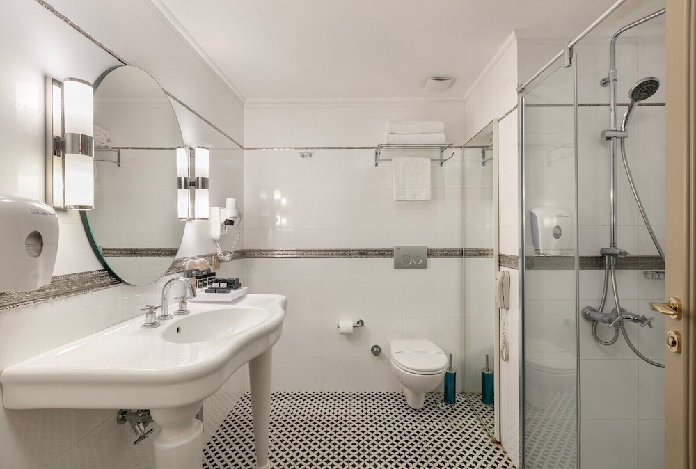 Family Suite with Sea View
