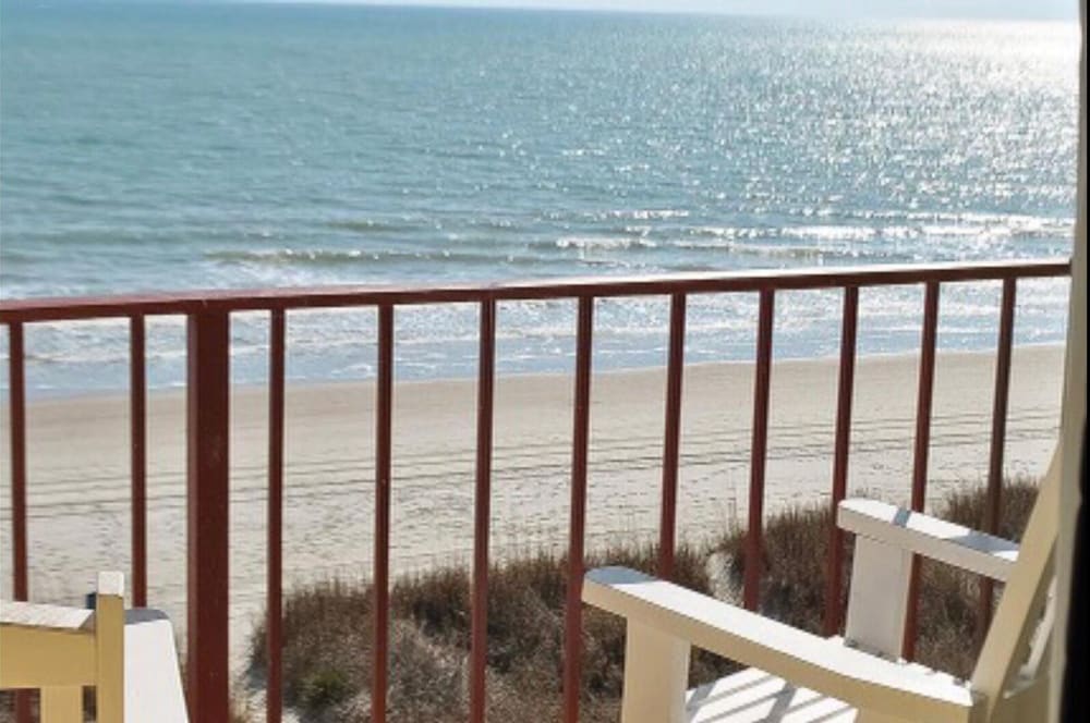 Signature Studio, 2 Queen Beds, Non Smoking, Oceanfront photo 2