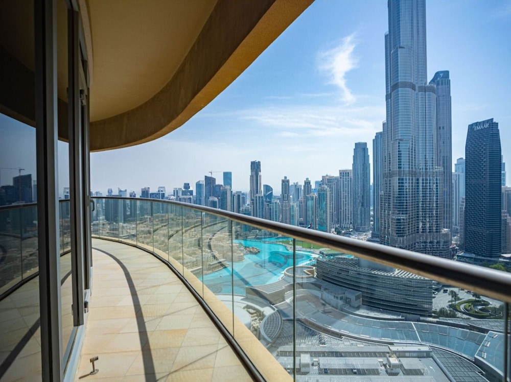 Luxury Apartment, 3 Bedrooms, Balcony, City View