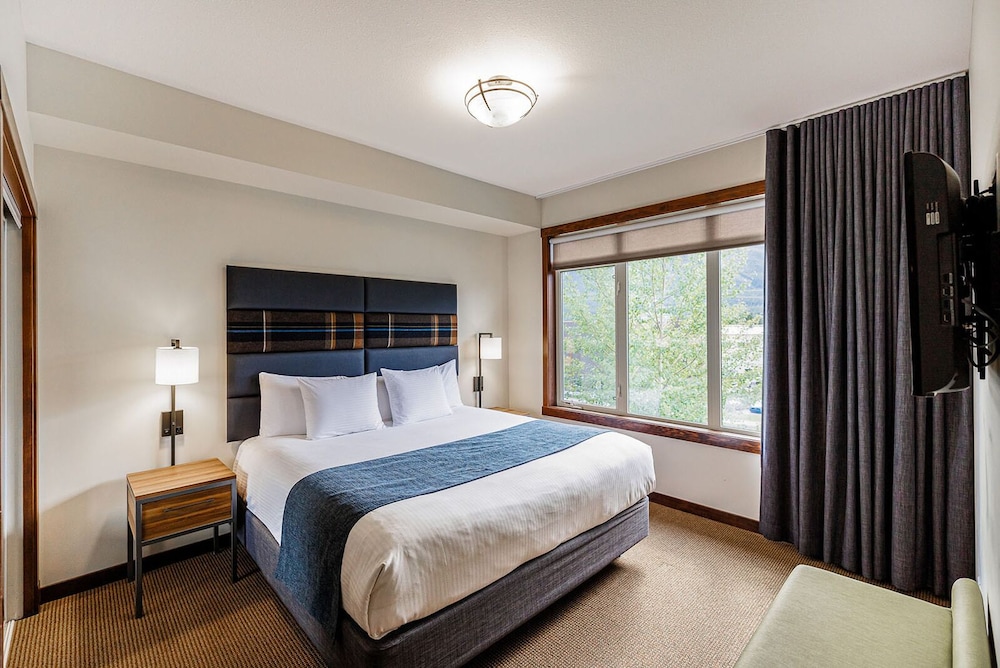 Two Bedroom Family Suite - Photo 1