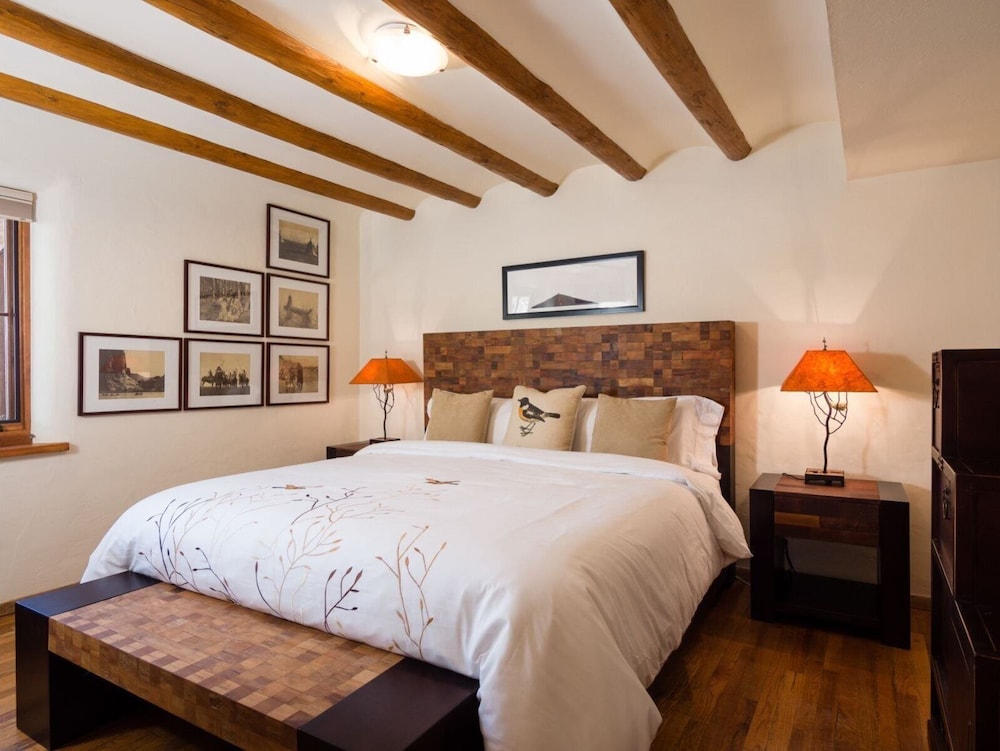 House (Casa Contenta - Charming East Side Fa) photo 1