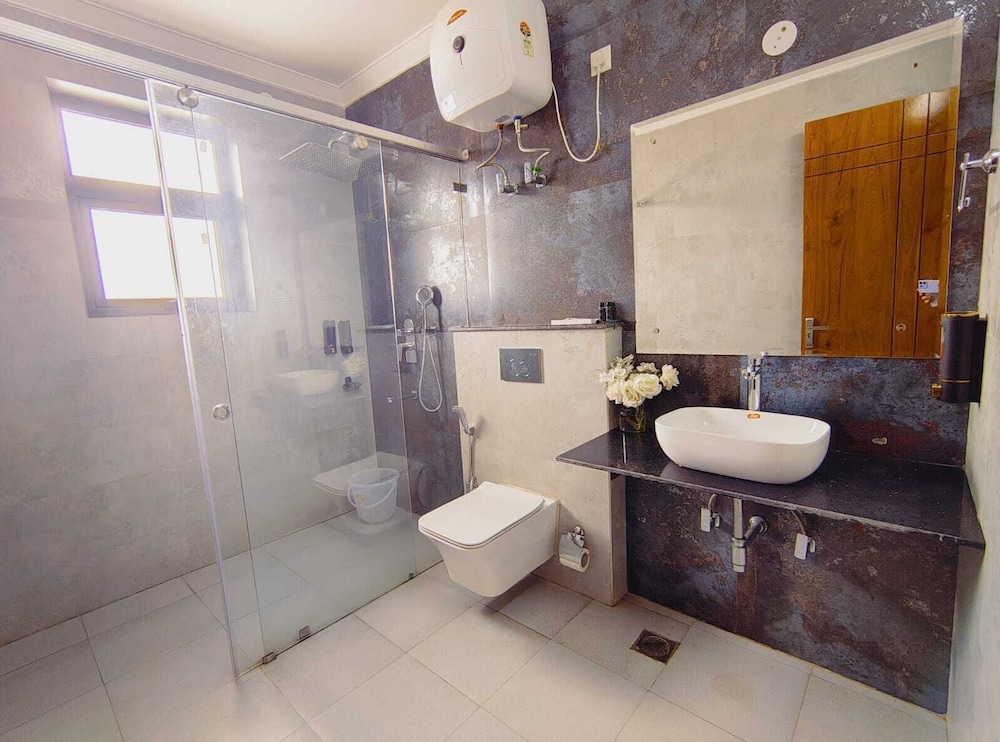 Deluxe Room - Photo 4