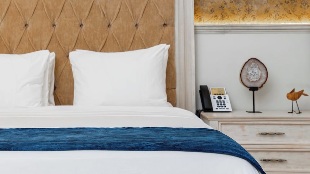 Grand Room, 2 Queen Beds, Balcony (Cathedral View) - Photo 9