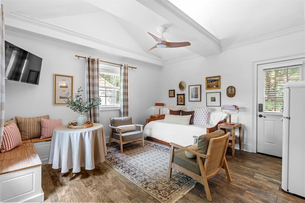 Lookout Mountain Cottage