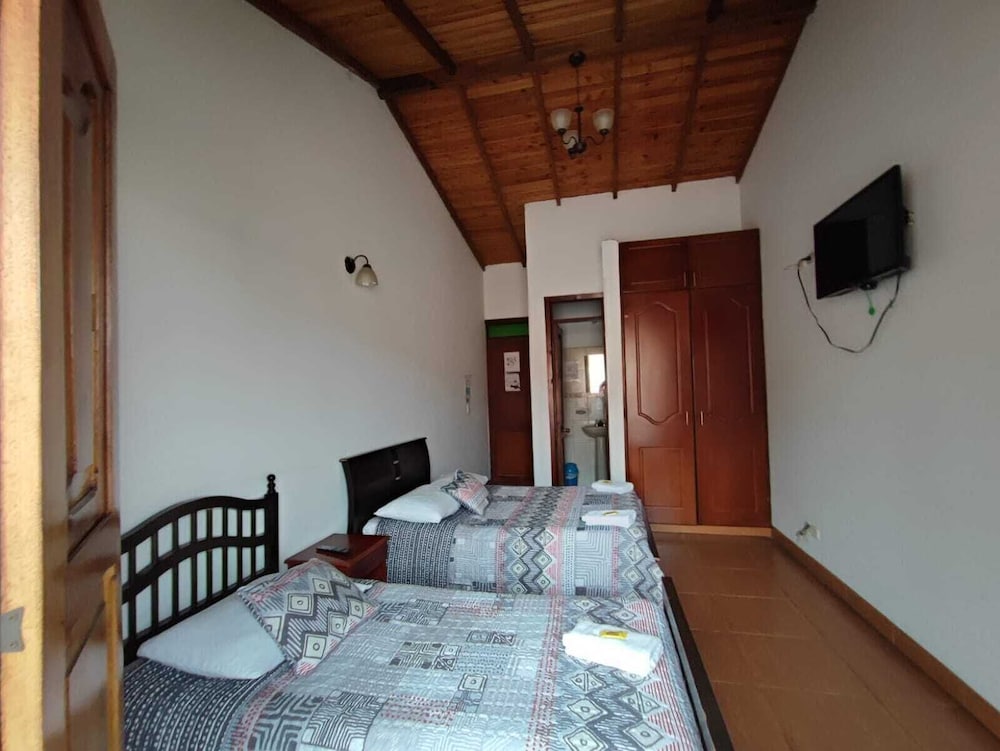 Basic Triple Room photo 2