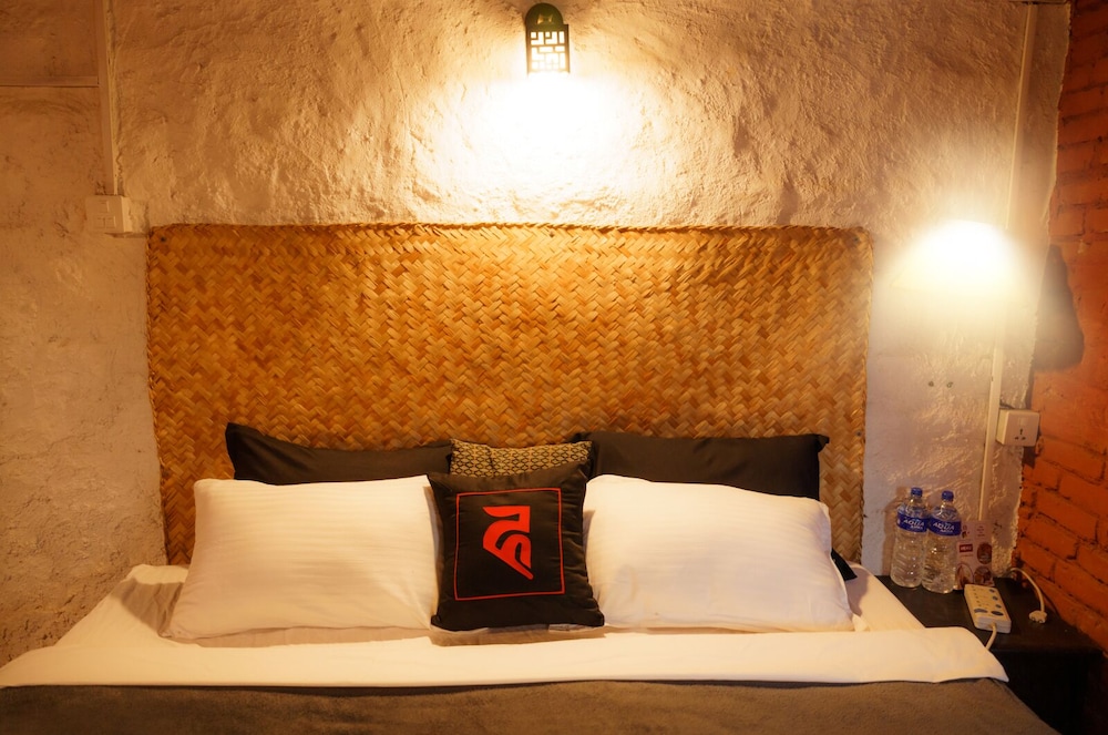 Deluxe Double or Twin Room photo 2