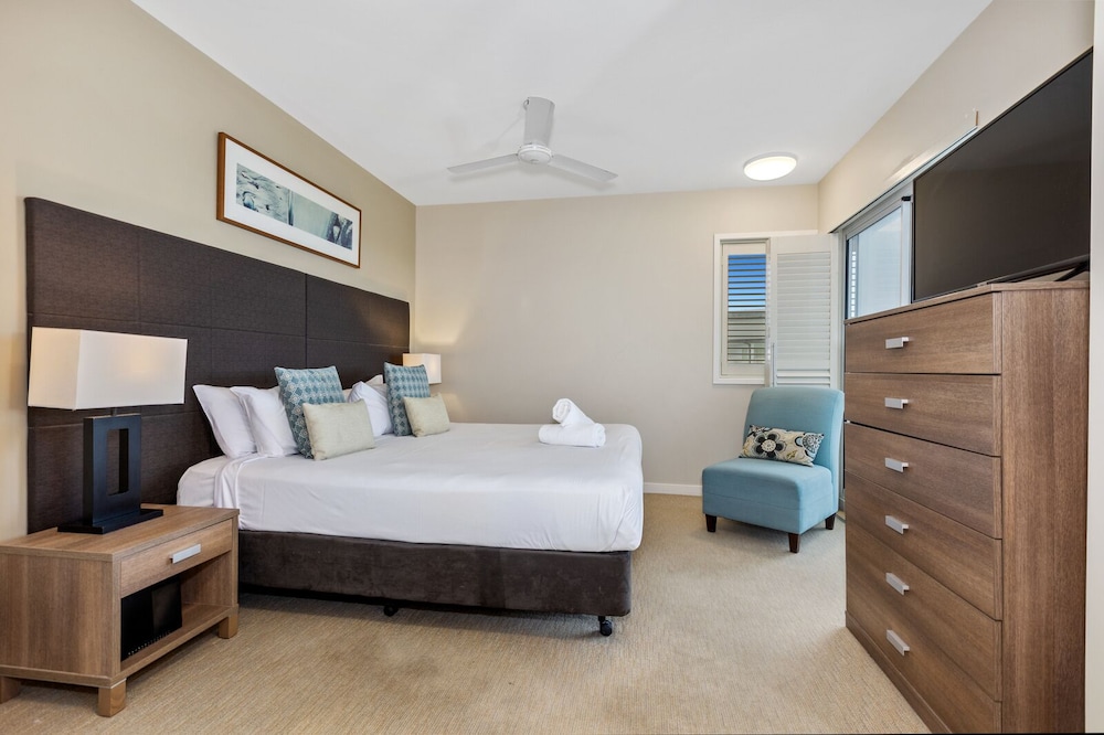 One Bedroom Spa Suite with Ocean View