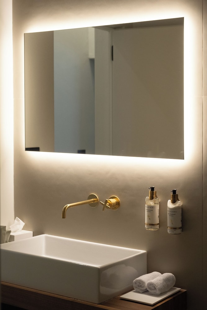Deluxe Suite - Photo 31