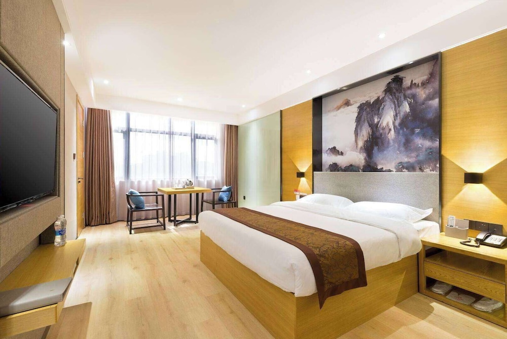 Executive Room, 1 King Bed, Smoking