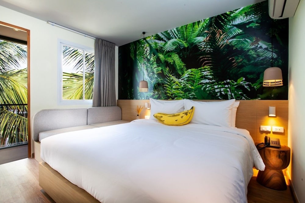 Deluxe Stay - King - Photo 1