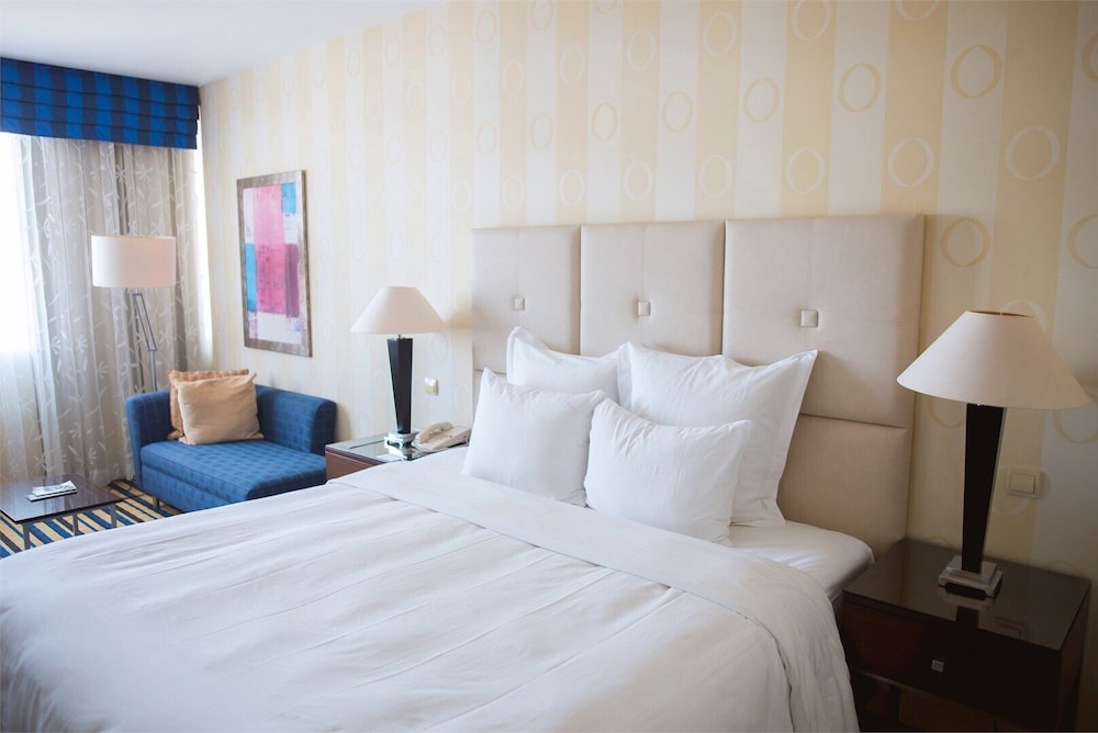 Club Room, 2 Twin Beds - Photo 2