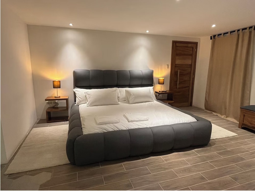 Luxury Suite, Private Bathroom