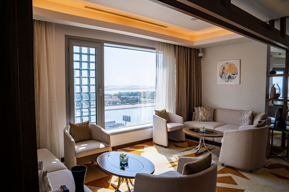 Twin Room (Club Lounge Access) photo 2