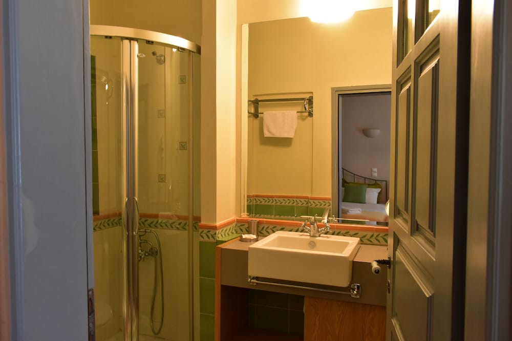 Standard Twin Room photo 3