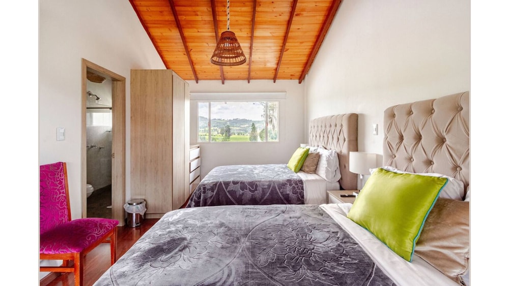 Family Double Room, 1 Bedroom, Ensuite, Mountain View photo 1