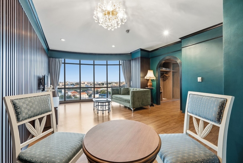 Auspicious Suite photo 3