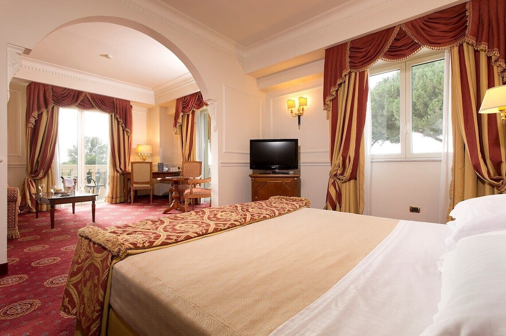 Superior Double or Twin Room - Photo 1