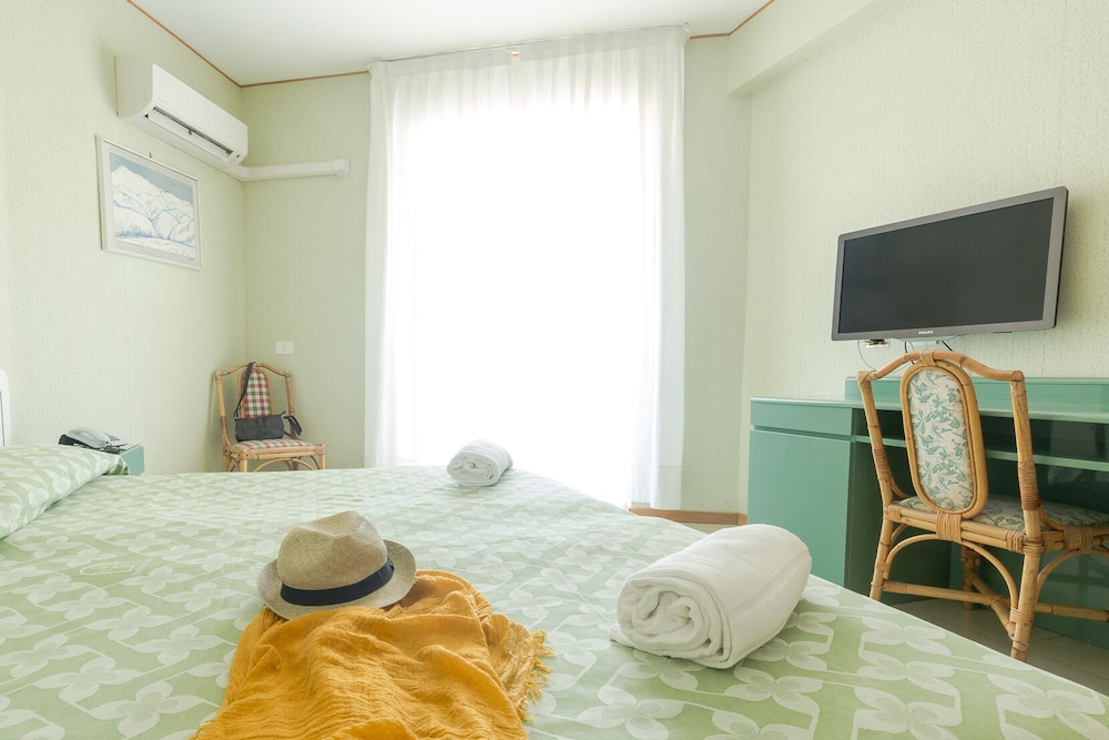 Classic Triple Room