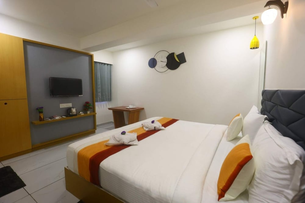 Honeymoon Room