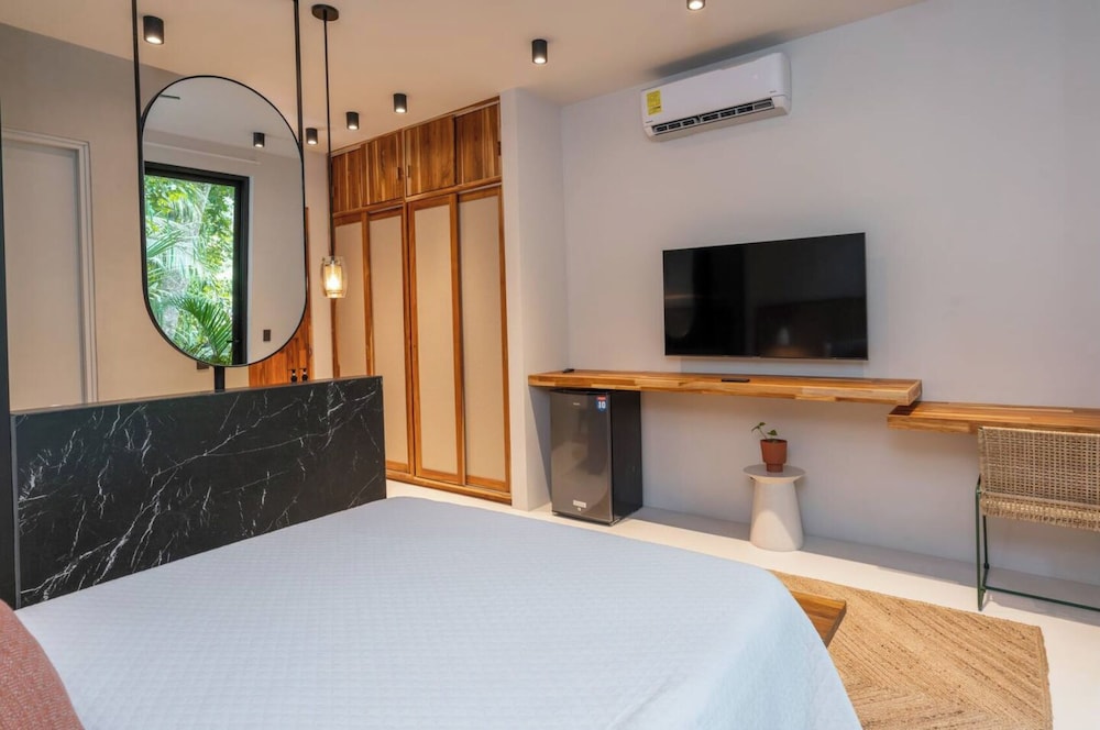 Nala Luxury Living - Studio Suite #3 photo 1