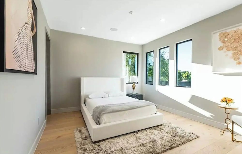 Luxury Villa, Multiple Beds, Pool Access, Pool View (Cumpston Oasis) photo 3