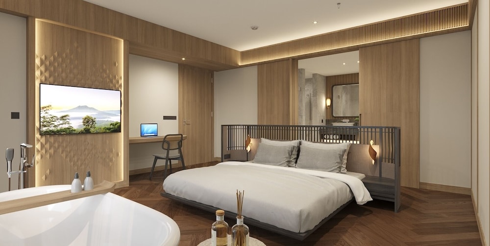 Signature Ocean Suite photo 2