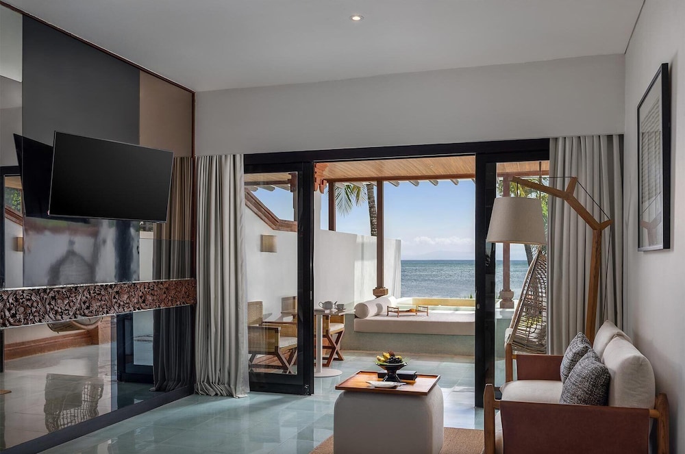 Suite (Sadara) - Photo 1