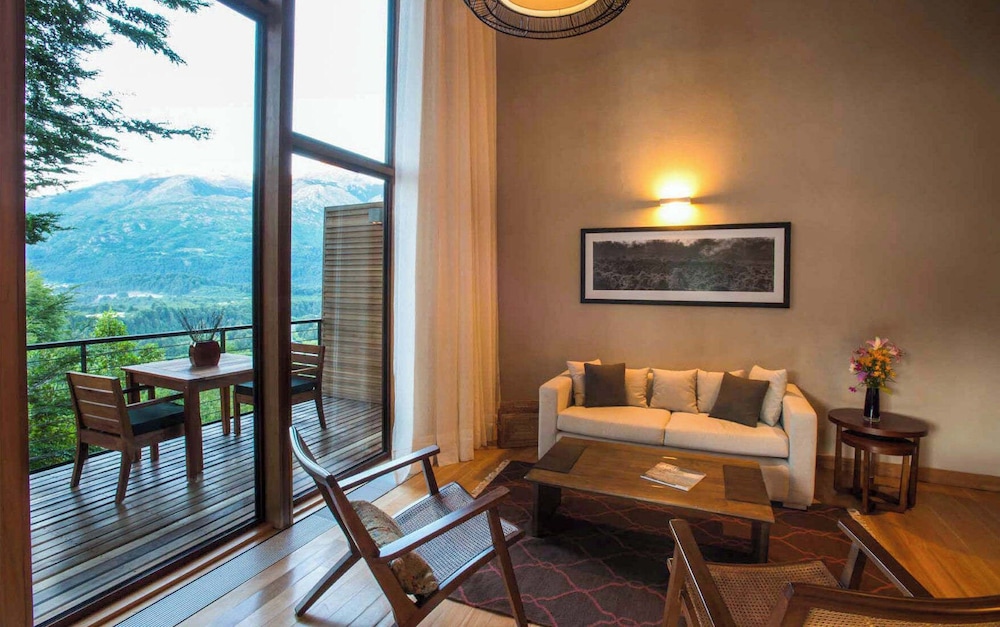 Luxury Suite photo 3