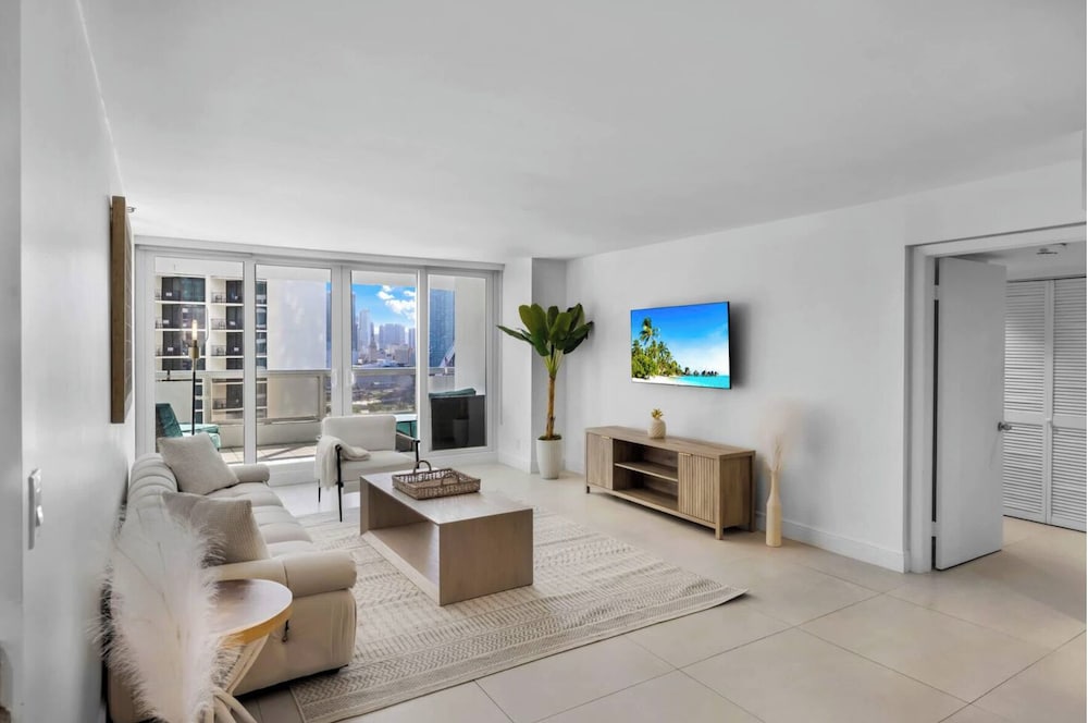 Deluxe Apartment, 3 Bedrooms, Bay View photo 2